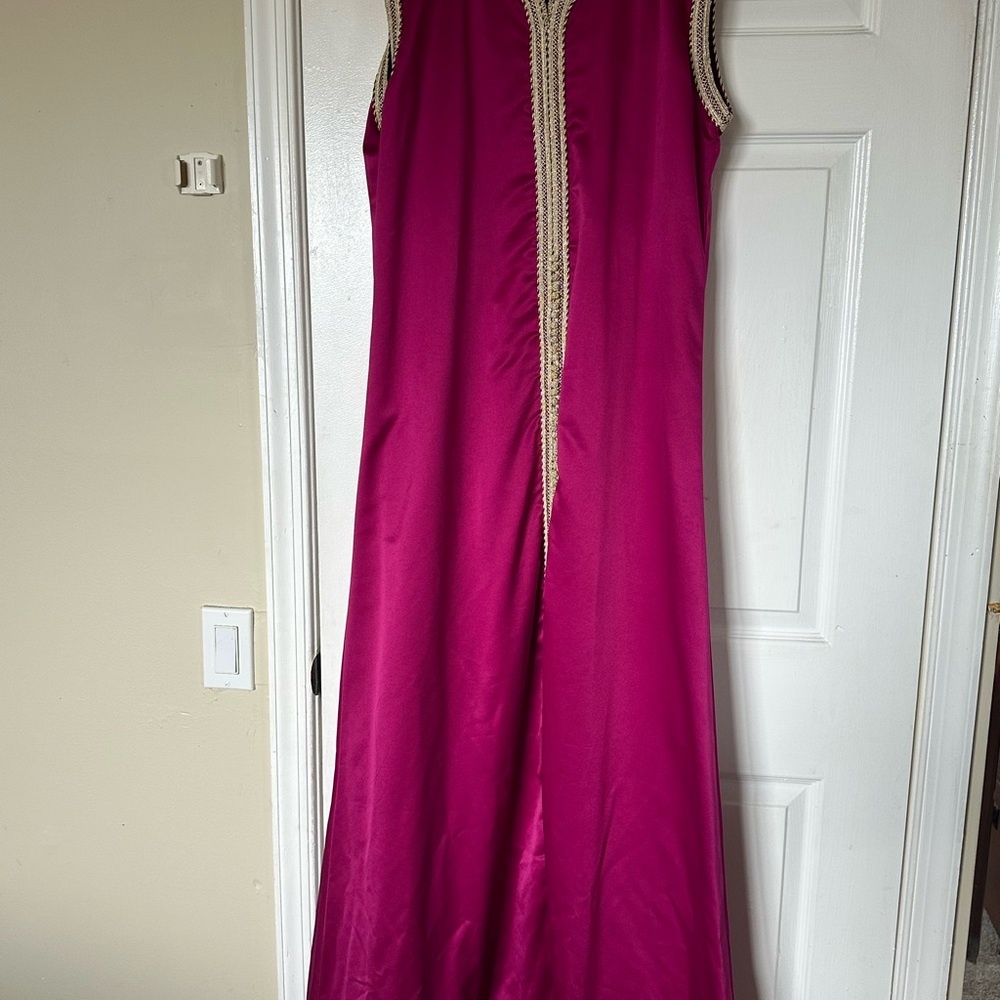 Moroccan Kaftan - Picture 2 of 5